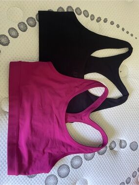 2 pieces- LG Racerback Sports Bra - Magenta & Black Gap Old Navy